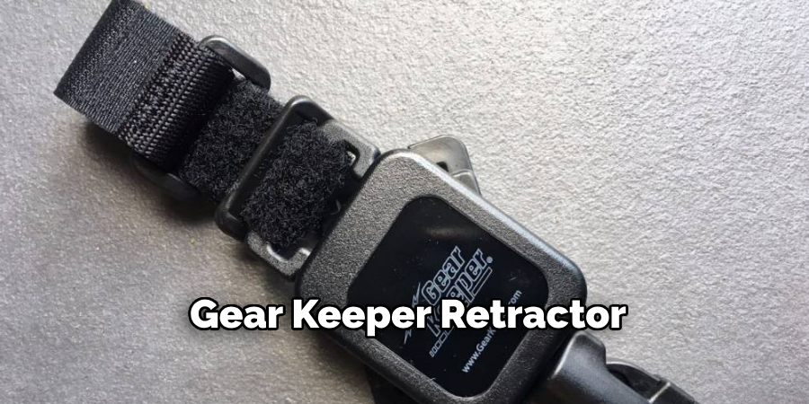 Gear Keeper Retractor