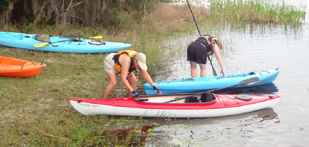 How to Get Into a Kayak for Beginners