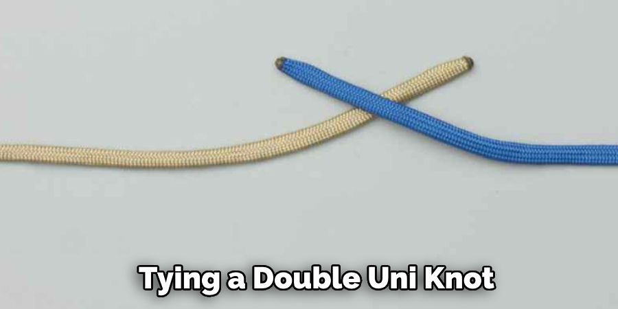 Tying a Double Uni Knot
